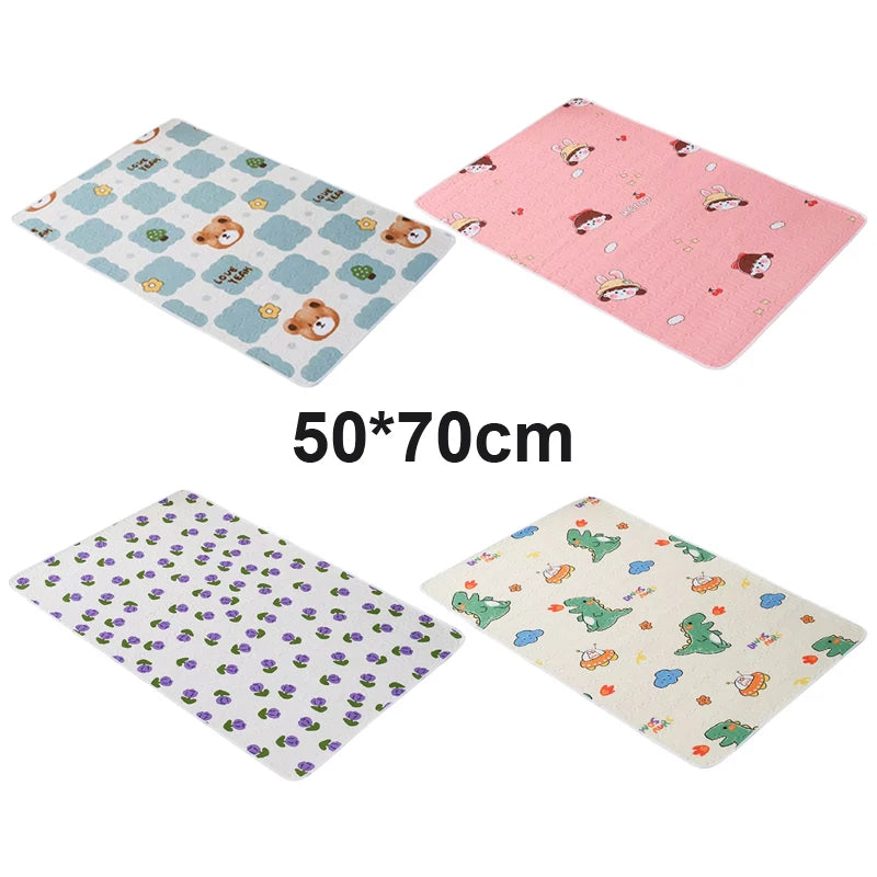 Tapis à langer nomade 50 × 70 cm — léger, pliable, surface facile à essuyer