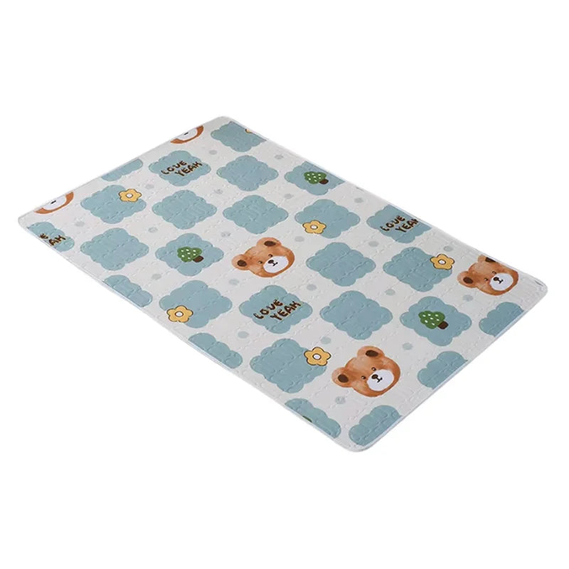 Tapis à langer nomade 50 × 70 cm — léger, pliable, surface facile à essuyer